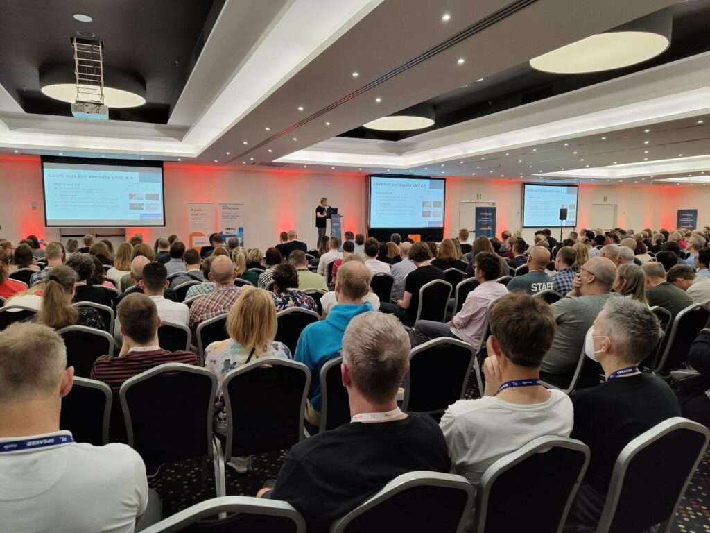 conferència Martin Dougimas